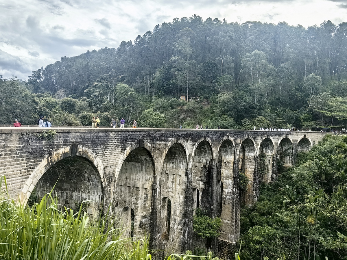 九孔橋 Nine Arches Bridge